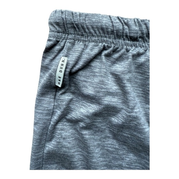 Rea Dunn women’s size large gray shorts with elastic and drawstring. - Picture 6 of 7